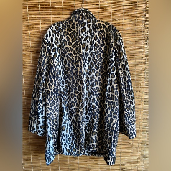Chico’s Animal Print Faux Fur Jacket.  US 20 - Picture 2 of 4